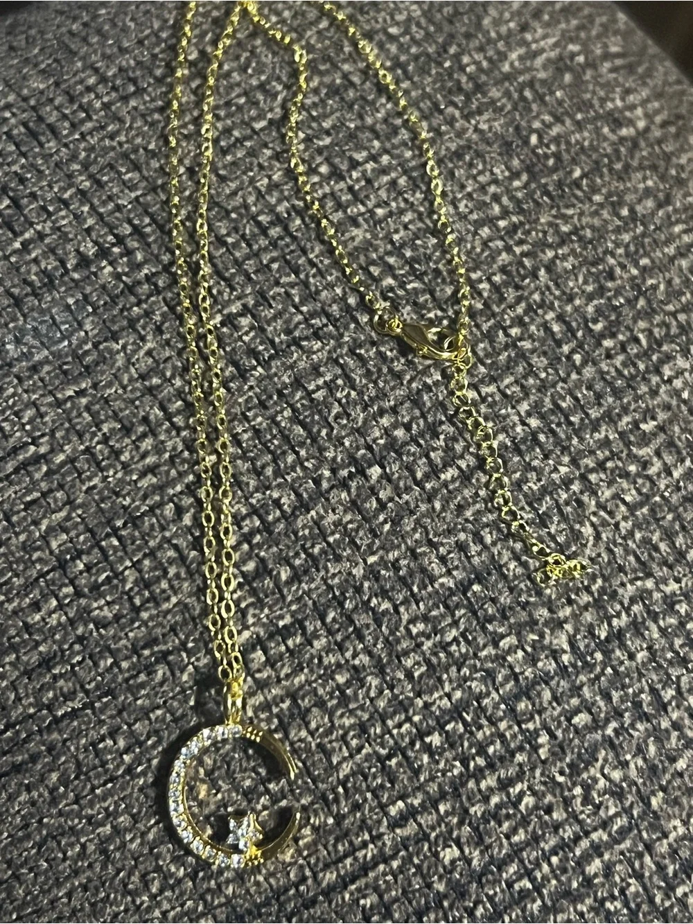 N/A delicate gold